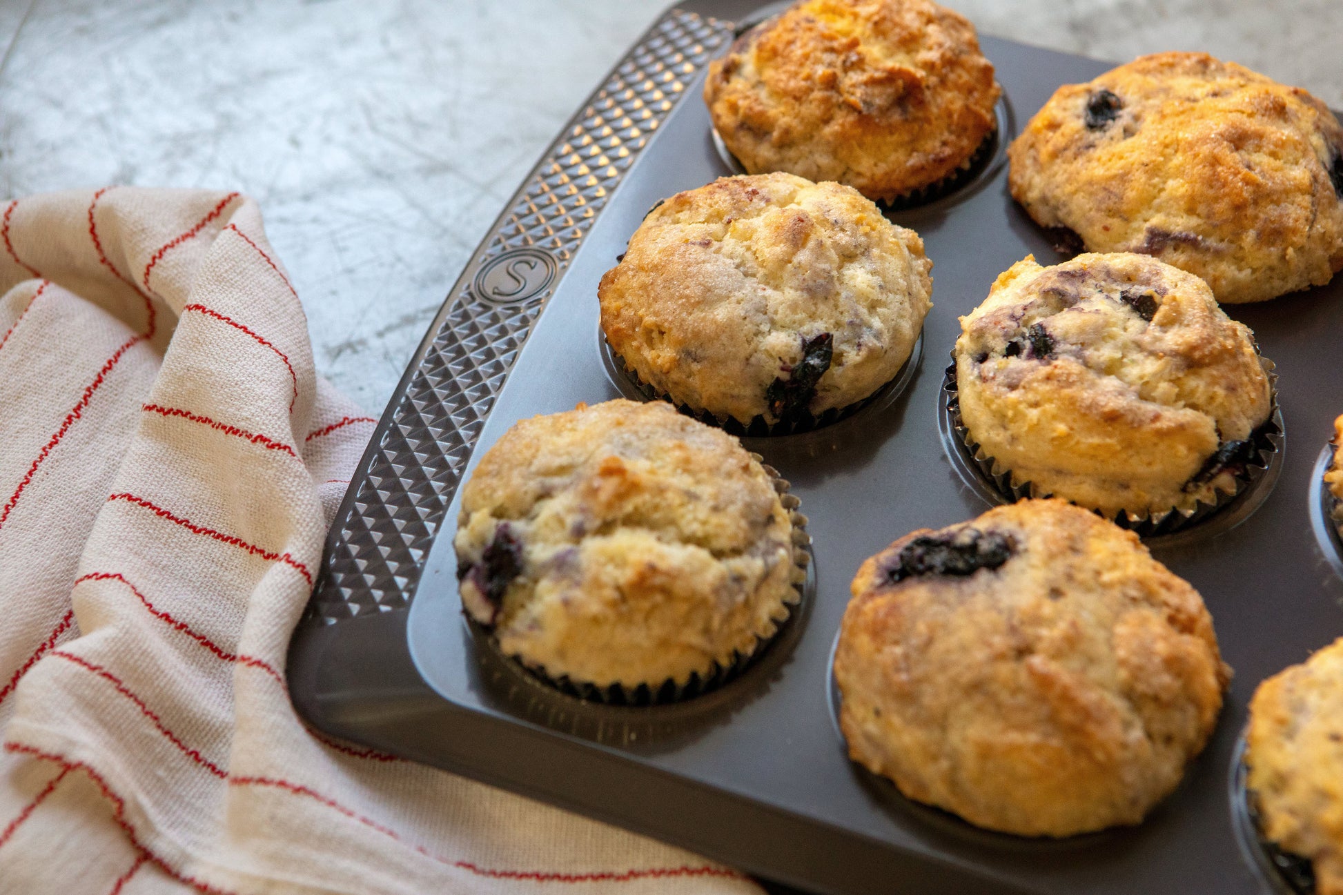 12 Cup Mini Muffin Pan, Preferred Non-Stick – Barefoot Baking